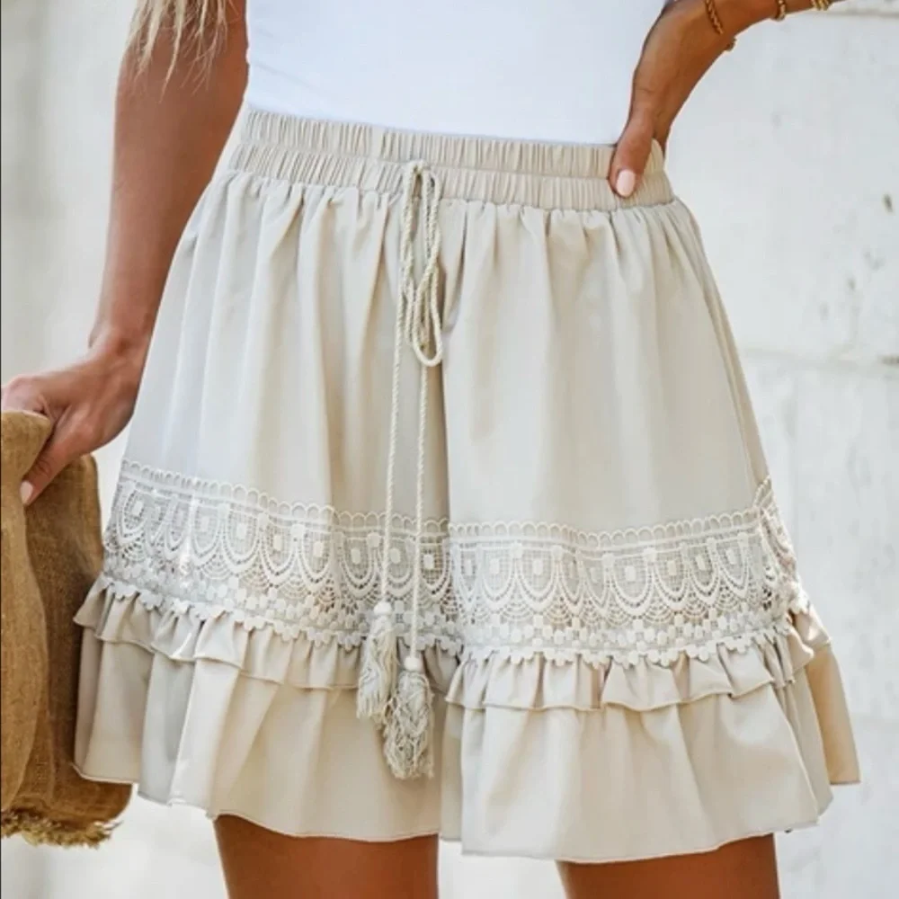 2 Pull On Mini Skirts Blue Embroidered Lace Ruffle‎ Cream Coquette Country Boho